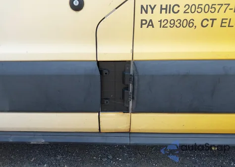 2019 Ford Transit T-250 from USA, damaged, VIN 1FTYR2XV4KKA31474